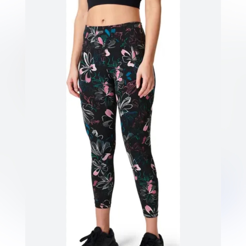 Sweaty Betty Powerful length floral leggings.  Size large